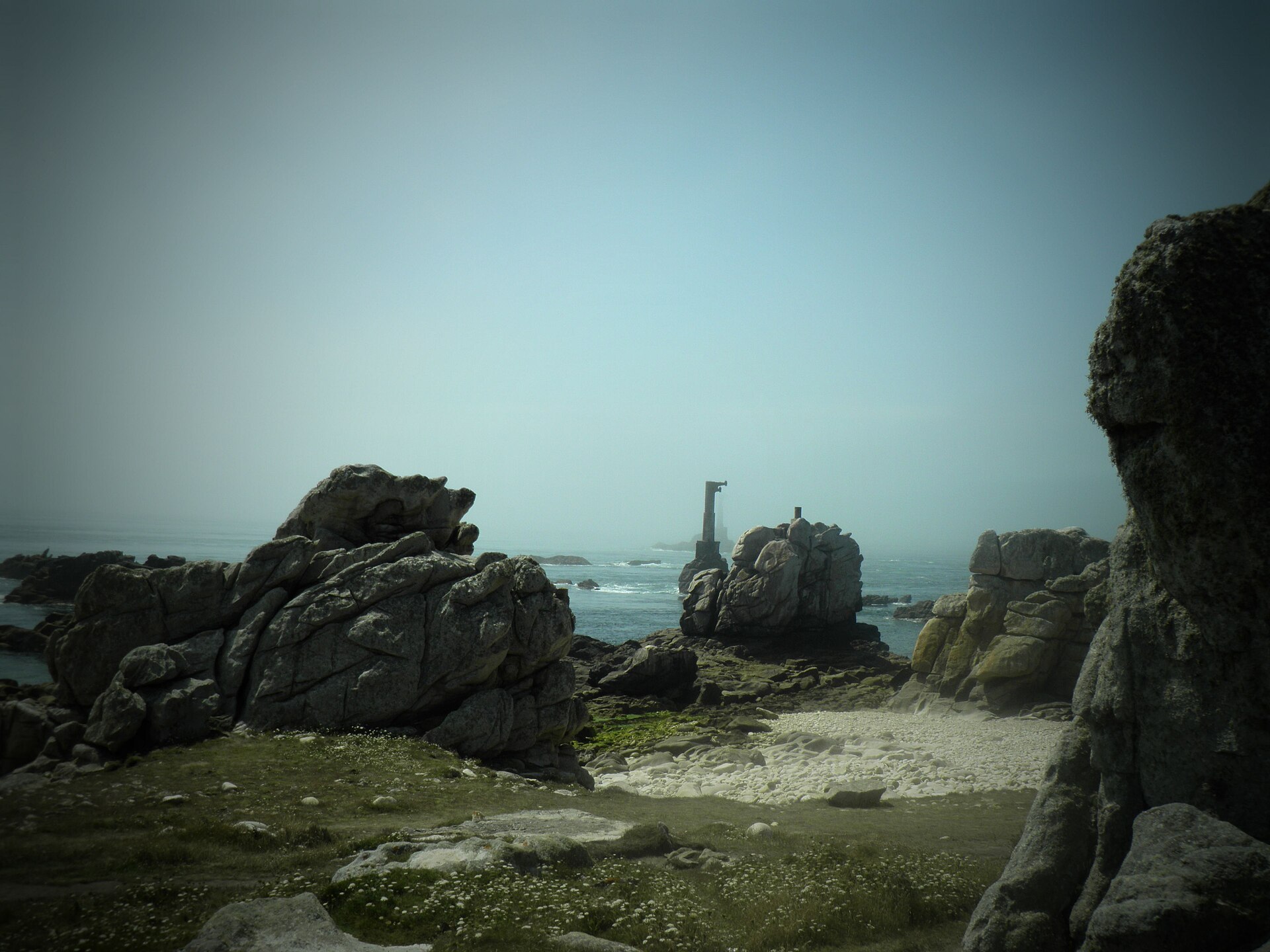 La côte sauvage et rocheuse de la pointe de Pern à Ouessant